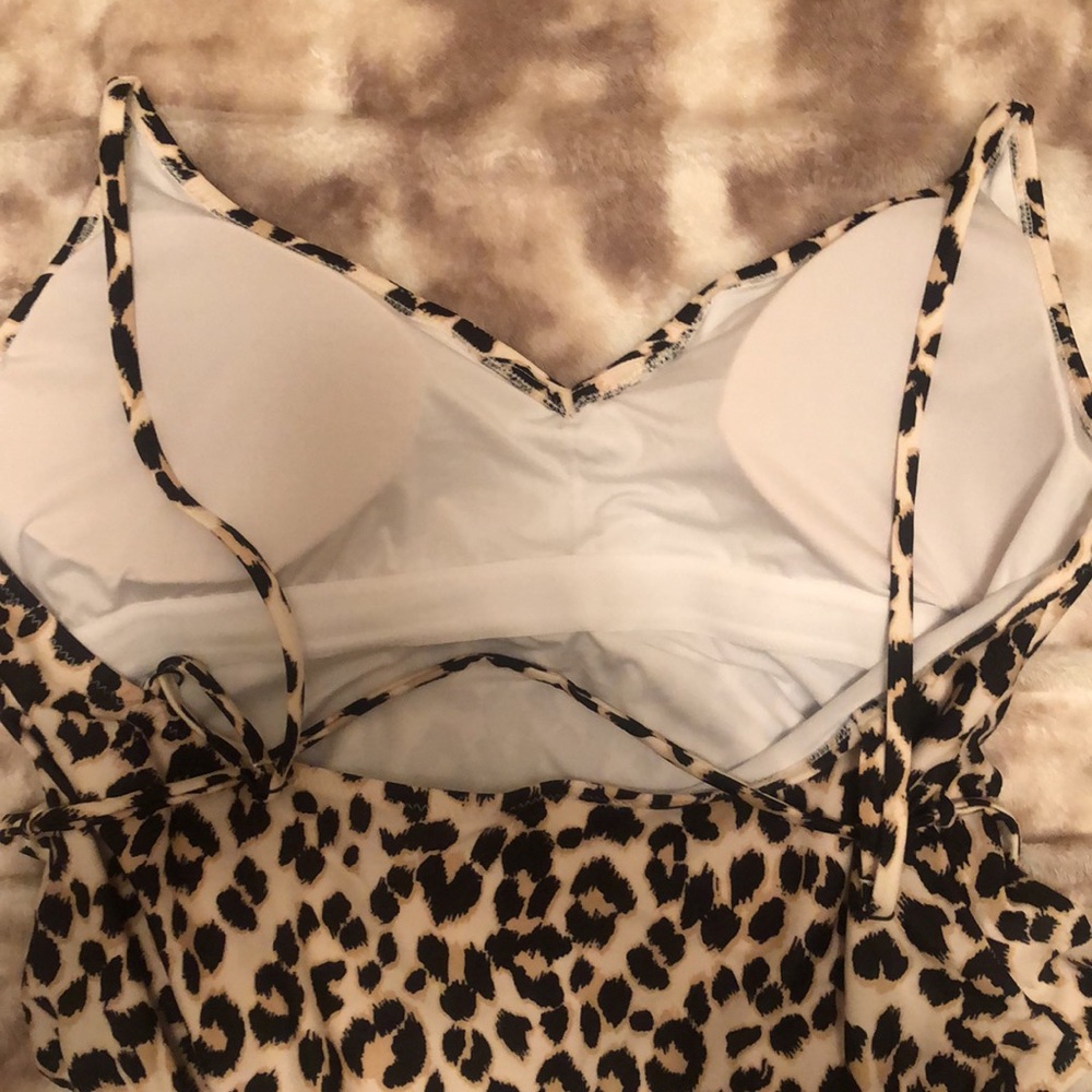 NWT Old Navy One Piece Swimsuit - Picture 7 of 8